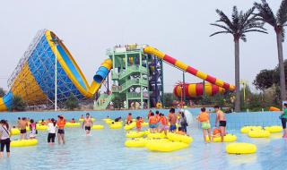 泰安亚龙湾水上乐园 泰安亚龙湾水上乐园